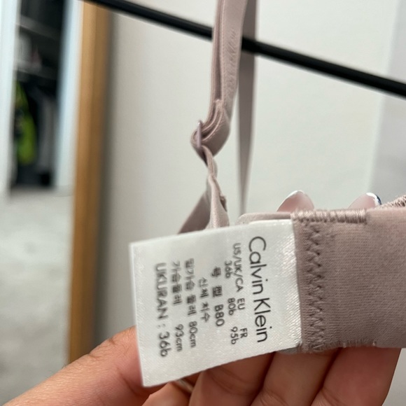 Calvin Klein bra - Picture 3 of 3